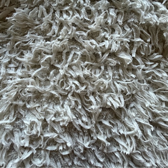 Zara feather effect cream long sleeve sweater size medium - Picture 9 of 9